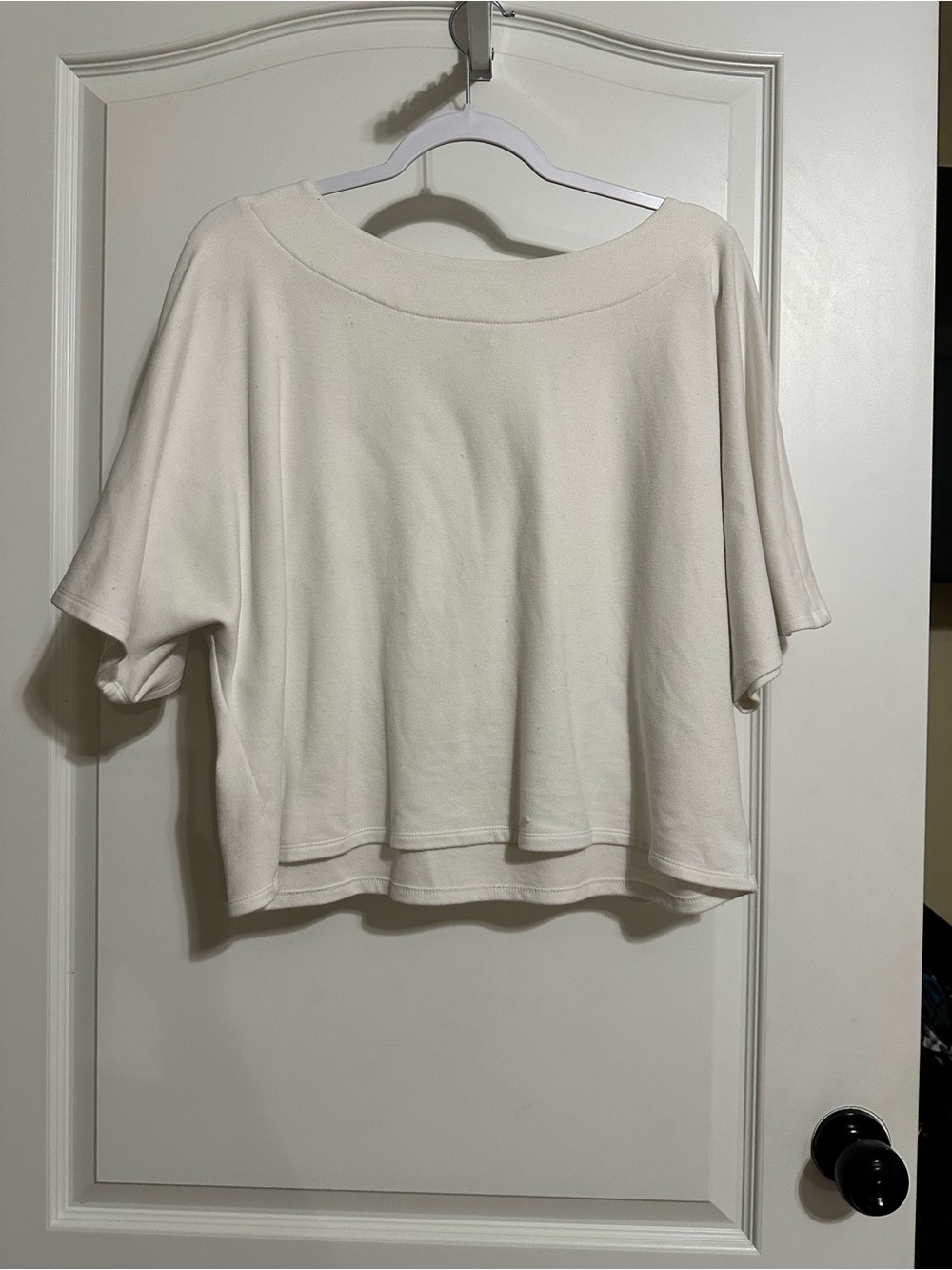 MELLODAY Cream Boxy Scoop Neck Crop Top